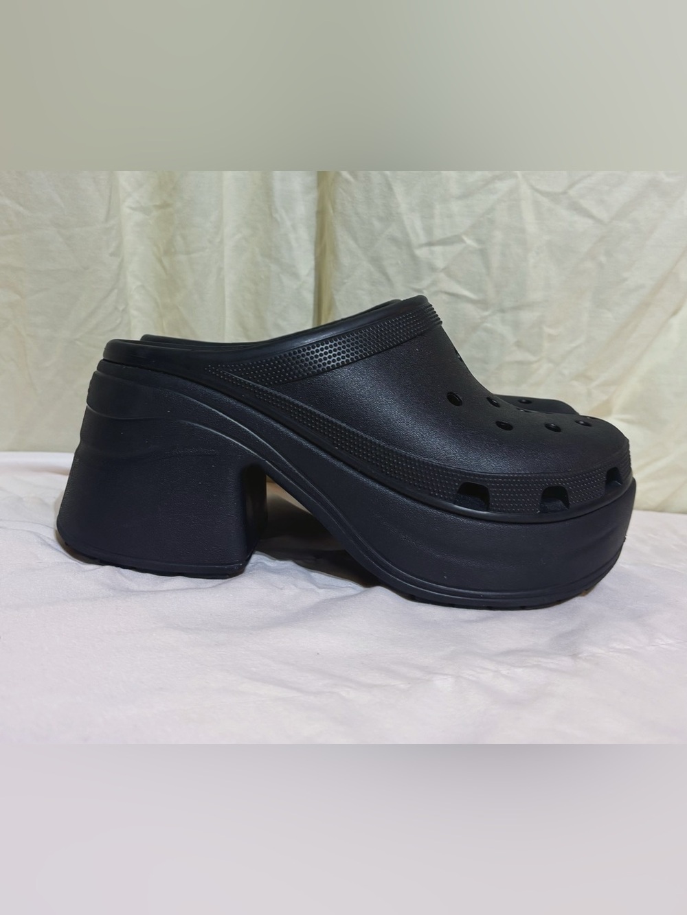 CROCS Black Platform Clog Heels SZ 11
